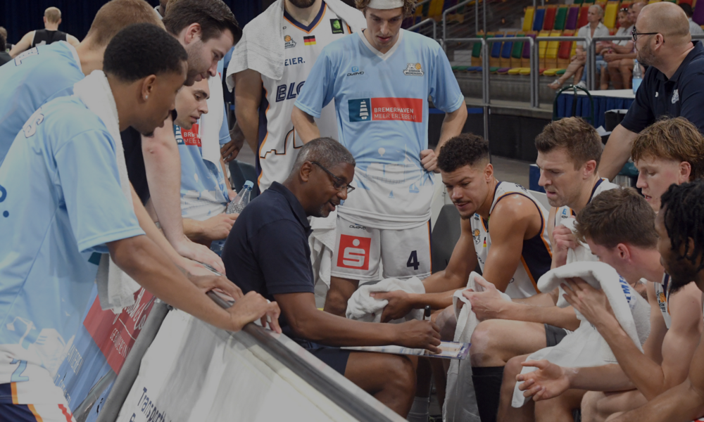 Tag Der Fans Und Testspielsieg: Die Eisbären Bremerhaven Feiern In Der ...